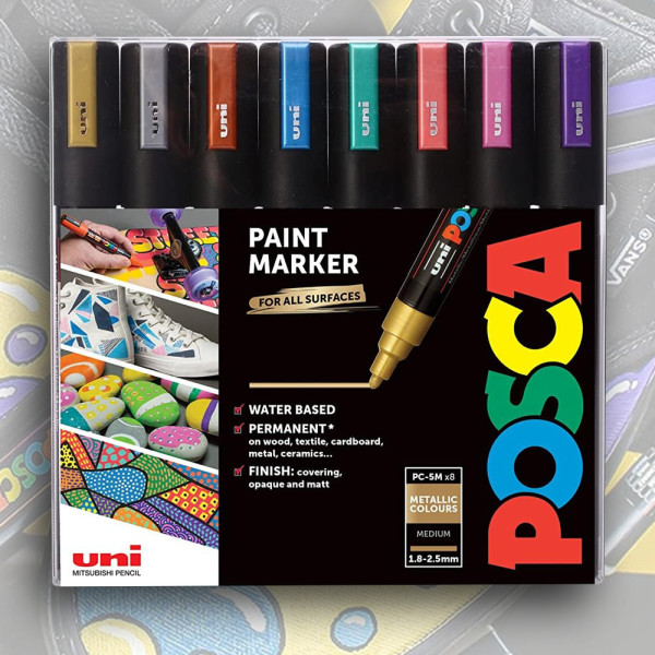 Dekormarker készlet, 1,8-2,5 mm, UNI Posca PC-5M - Metál - 8 színű készlet (arany, ezüst, bronz, lila, kék, rózsaszín, zöld, piros)