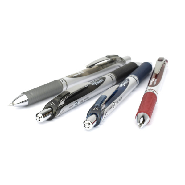 Pentel zselés rollertoll szett EnerGel 0,35 mm 4 db- os - fekete, sötétkék, burgundi, sötétzöld Pentel zselés rollertoll szett EnerGel 0,35 mm 4 db- os - fekete, sötétkék, burgundi, sötétzöld