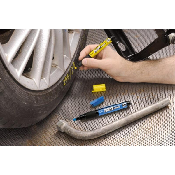 Pentel lakkmarker kerek hegyű 2,0 mm - 4 db-os szett: fekete, kék, sárga, fehér Pentel lakkmarker kerek hegyű 2,0 mm - 4 db-os szett: fekete, kék, sárga, fehér
