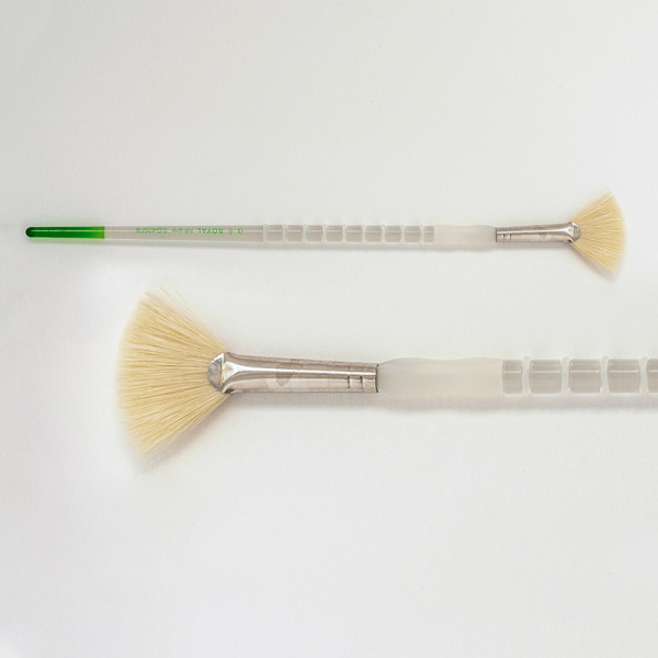 Ecset, Soft Grip hosszú nyelű fehér sörte legyező ecset 6