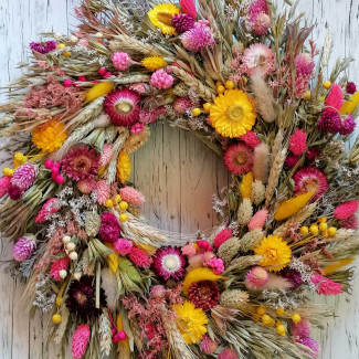 Nőnapi koszorú készítés-Virágkötő segítségével 2025.03.08